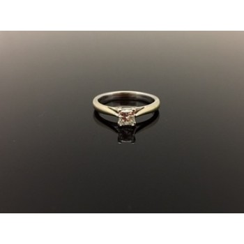 18ct  Princess Cut Solitaire Diamond Ring